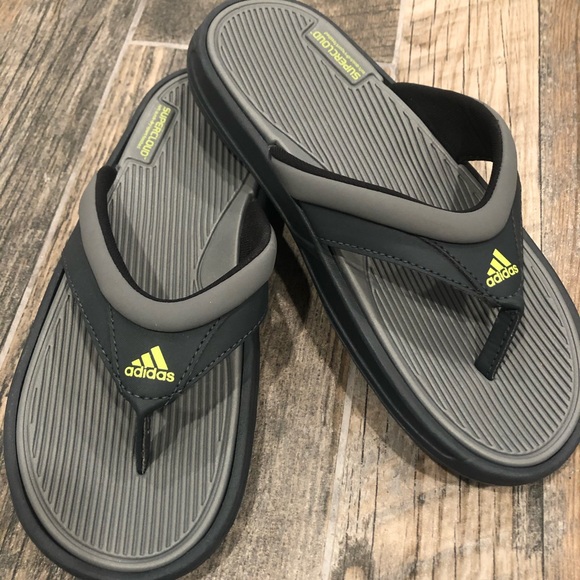adidas raggmo flip flops